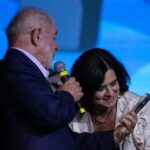 Lula critica ausência de mulheres entre ministros presentes e convida secretária de Saúde para discursar