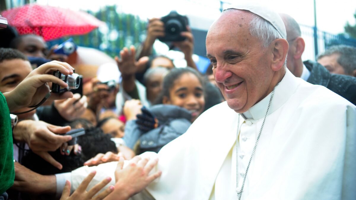 Divulgada a causa oficial da morte do Papa Francisco