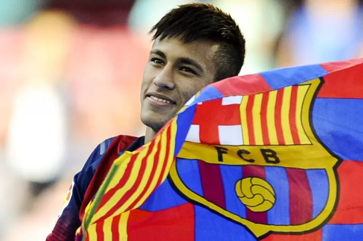 neymar-em-sua-apresentacao-no-barcelona-em-2013-1745875897461_v2_750x1.jpg