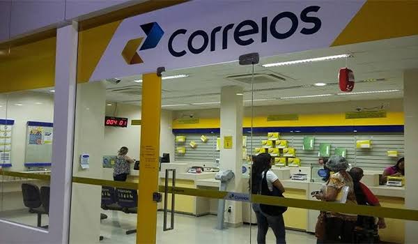 Os correios enfrentam a maior crise financeira de todos os tempos, em 2025. Entenda a crise dos Correios